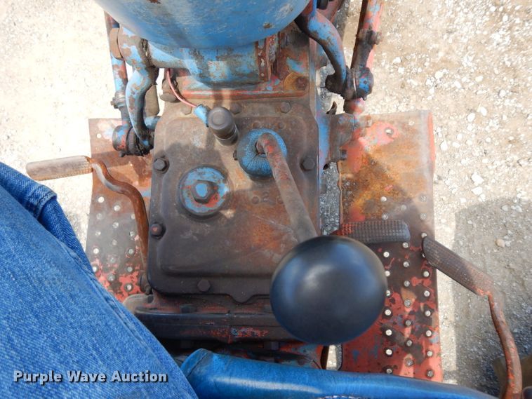 image for item HA9265 1958 Ford 841  tractor