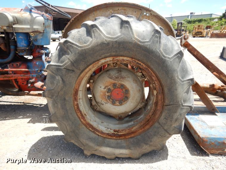 image for item HA9265 1958 Ford 841  tractor