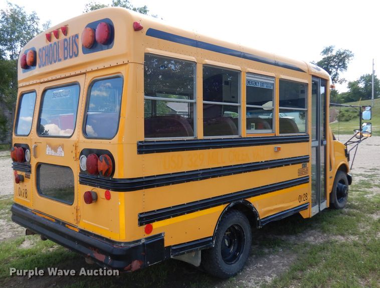 image for item HA9279 2001 Chevrolet Express 3500  school bus