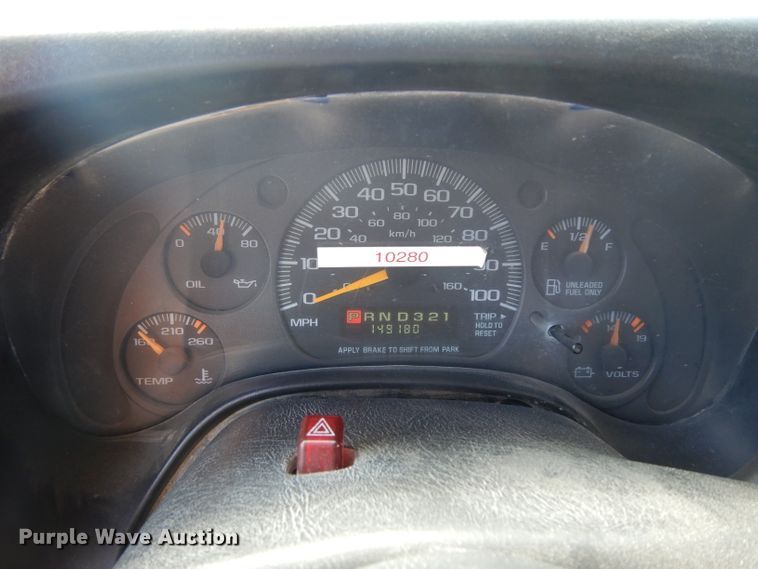 image for item HA9279 2001 Chevrolet Express 3500  school bus