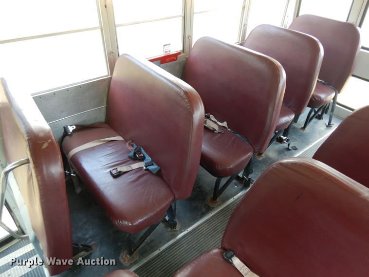 image for item HA9279 2001 Chevrolet Express 3500  school bus