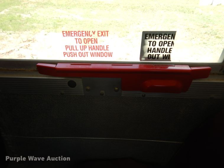 image for item HA9279 2001 Chevrolet Express 3500  school bus