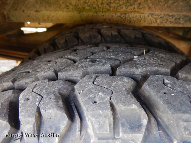 image for item HA9279 2001 Chevrolet Express 3500  school bus