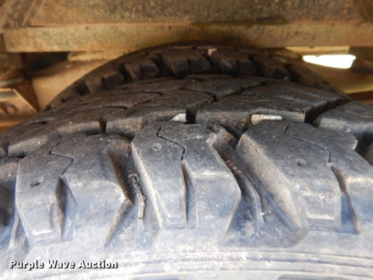 image for item HA9279 2001 Chevrolet Express 3500  school bus