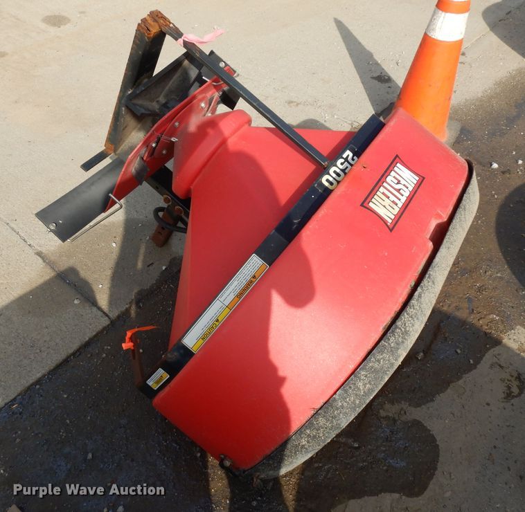 image for item HA9288 (2) Western 2500 spreaders