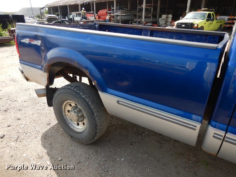 image for item HA9296 1999 Ford F250 Super Duty  SuperCab pickup truck