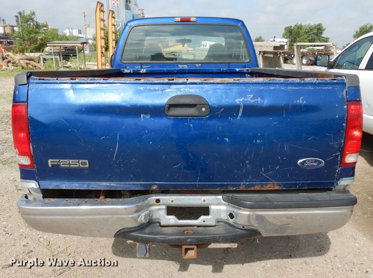 image for item HA9296 1999 Ford F250 Super Duty  SuperCab pickup truck