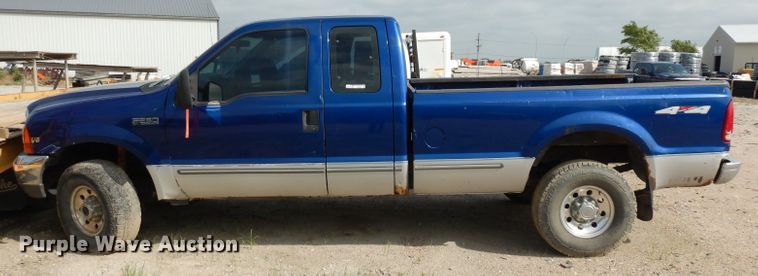 image for item HA9296 1999 Ford F250 Super Duty  SuperCab pickup truck