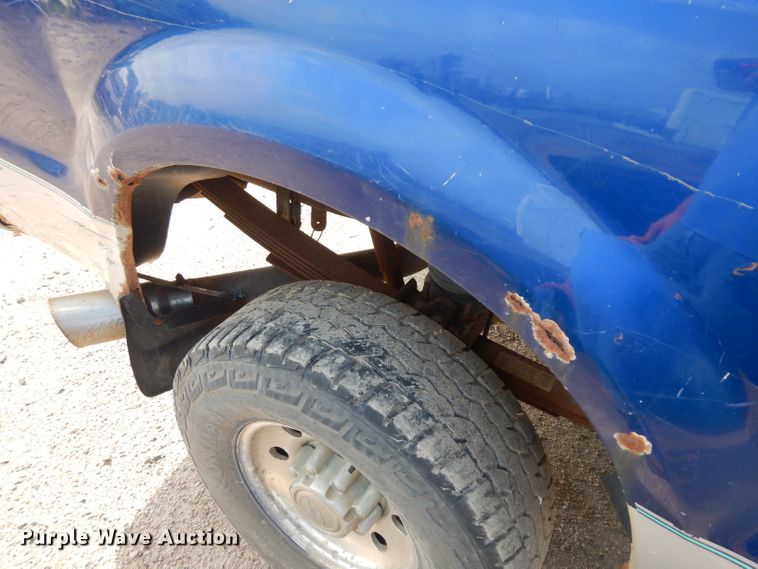 image for item HA9296 1999 Ford F250 Super Duty  SuperCab pickup truck