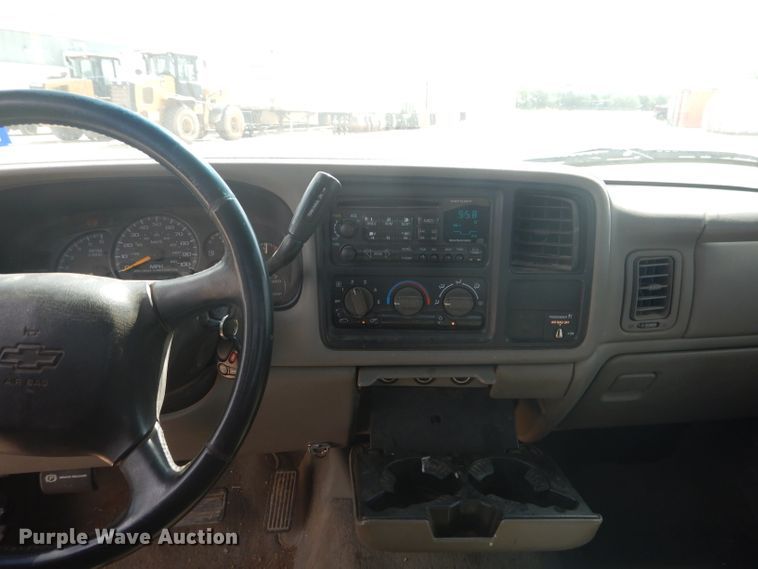 image for item HC9053 2000 Chevrolet Silverado 2500  pickup truck