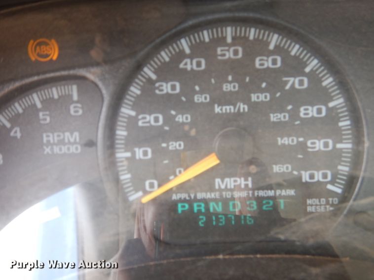 image for item HC9053 2000 Chevrolet Silverado 2500  pickup truck