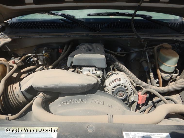 image for item HC9053 2000 Chevrolet Silverado 2500  pickup truck