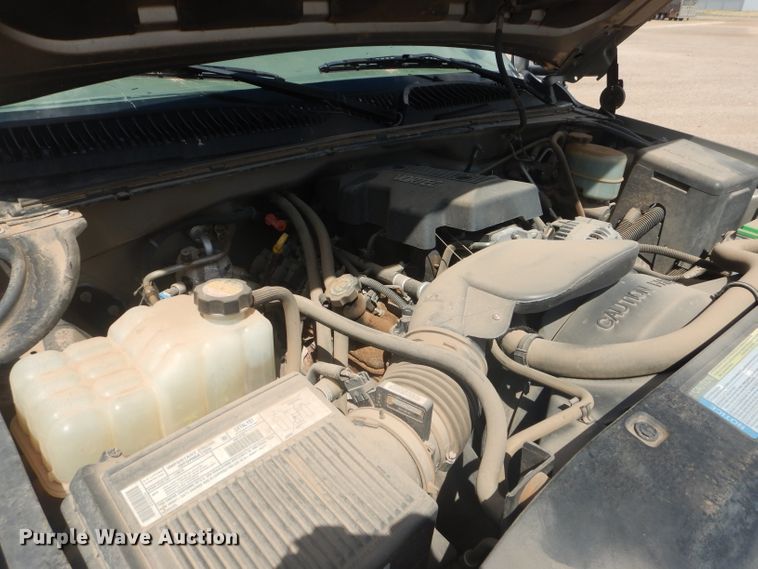 image for item HC9053 2000 Chevrolet Silverado 2500  pickup truck