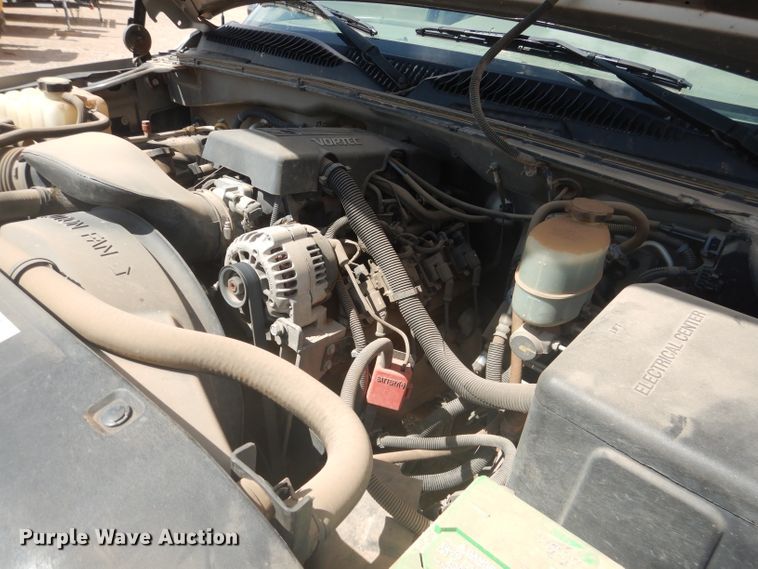 image for item HC9053 2000 Chevrolet Silverado 2500  pickup truck