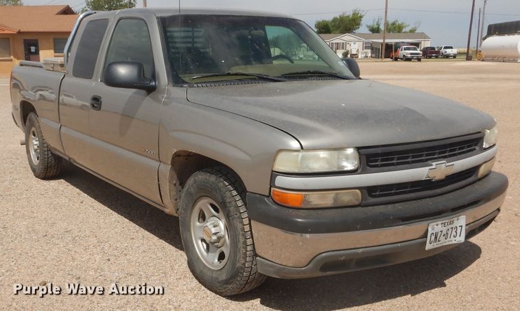 image for item HC9054 1999 Chevrolet Silverado 1500  Ext. Cab pickup truck