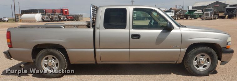 image for item HC9054 1999 Chevrolet Silverado 1500  Ext. Cab pickup truck