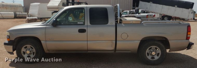 image for item HC9054 1999 Chevrolet Silverado 1500  Ext. Cab pickup truck