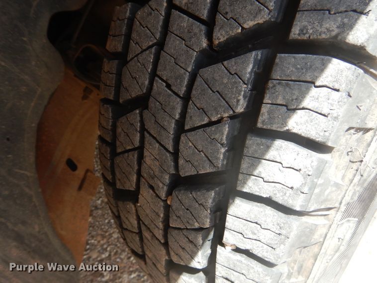 image for item HC9054 1999 Chevrolet Silverado 1500  Ext. Cab pickup truck