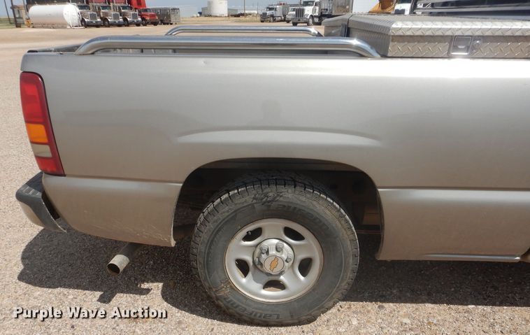 image for item HC9054 1999 Chevrolet Silverado 1500  Ext. Cab pickup truck