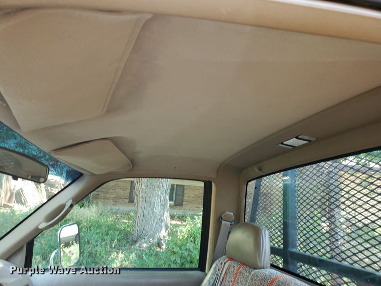 image for item HK9033 1995 Chevrolet C3500  flatbed pickup truck