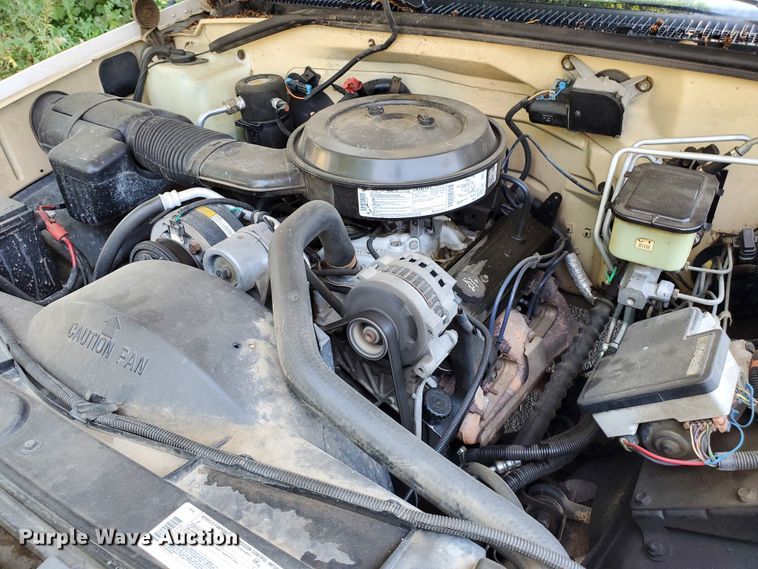 image for item HK9033 1995 Chevrolet C3500  flatbed pickup truck