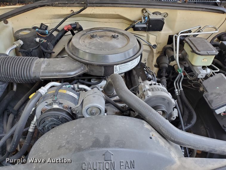 image for item HK9033 1995 Chevrolet C3500  flatbed pickup truck