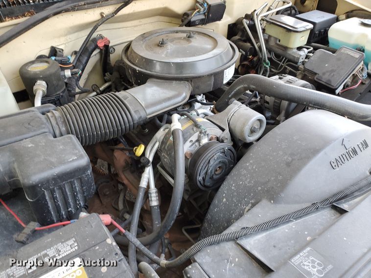 image for item HK9033 1995 Chevrolet C3500  flatbed pickup truck