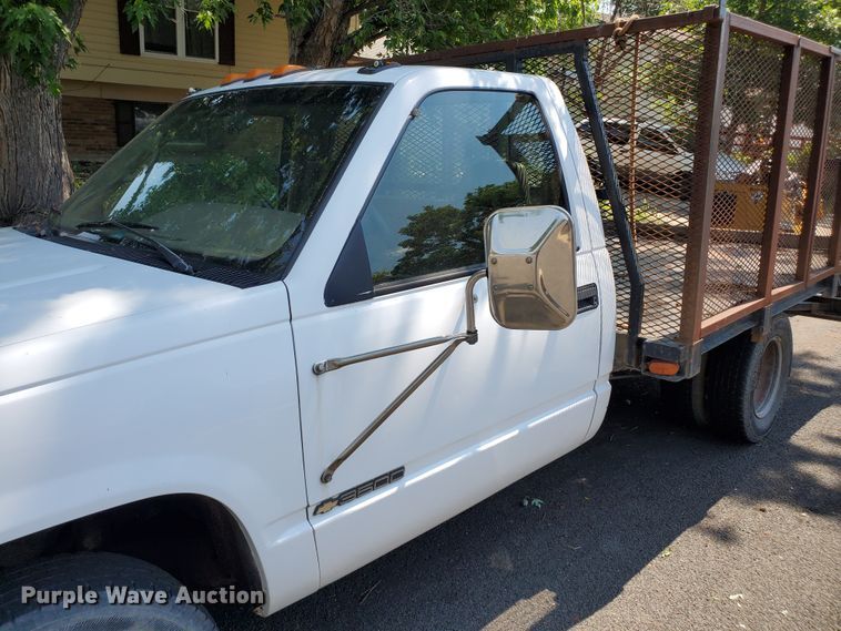 image for item HK9033 1995 Chevrolet C3500  flatbed pickup truck
