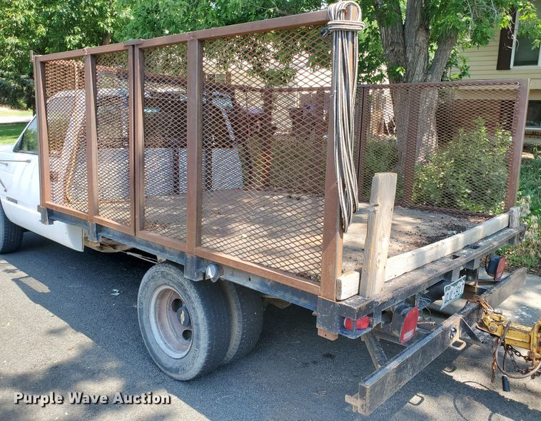 image for item HK9033 1995 Chevrolet C3500  flatbed pickup truck