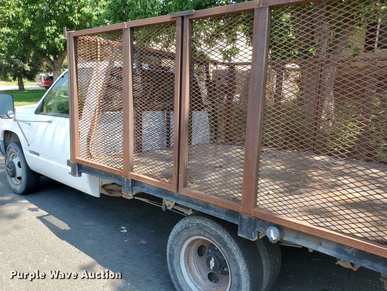 image for item HK9033 1995 Chevrolet C3500  flatbed pickup truck