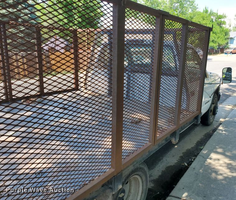 image for item HK9033 1995 Chevrolet C3500  flatbed pickup truck