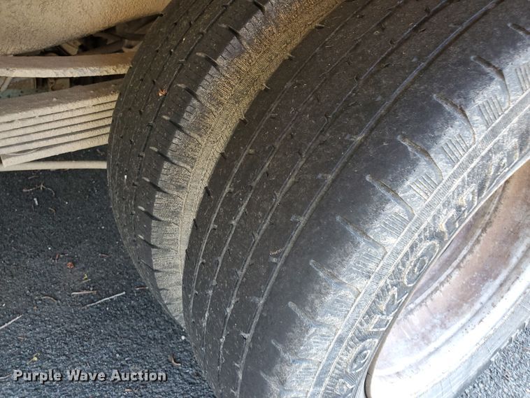 image for item HK9033 1995 Chevrolet C3500  flatbed pickup truck