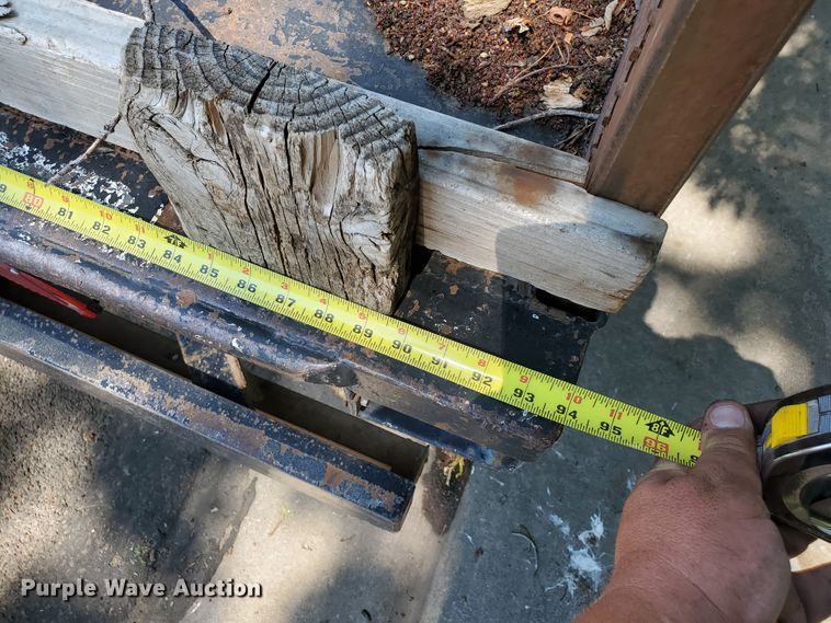 image for item HK9033 1995 Chevrolet C3500  flatbed pickup truck