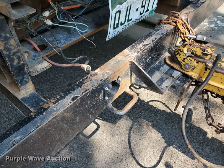 image for item HK9033 1995 Chevrolet C3500  flatbed pickup truck