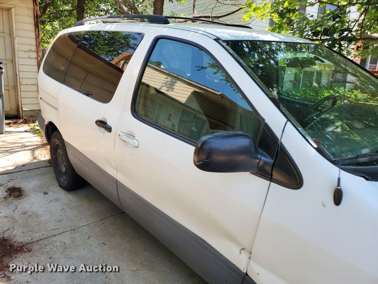 image for item HK9034 1998 Toyota Sienna LE  van