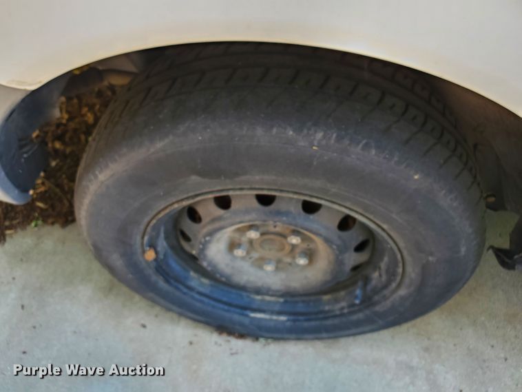 image for item HK9034 1998 Toyota Sienna LE  van