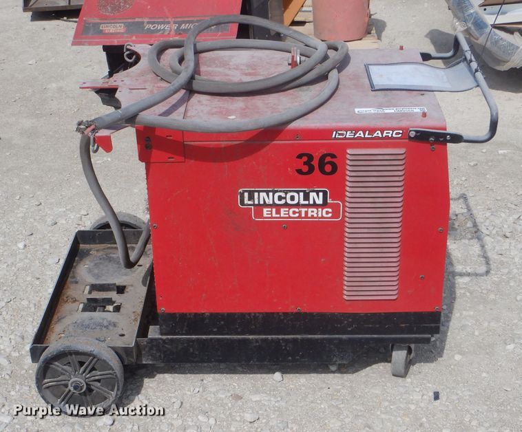 image for item HM9568 Lincoln Idealarc CV305 welder