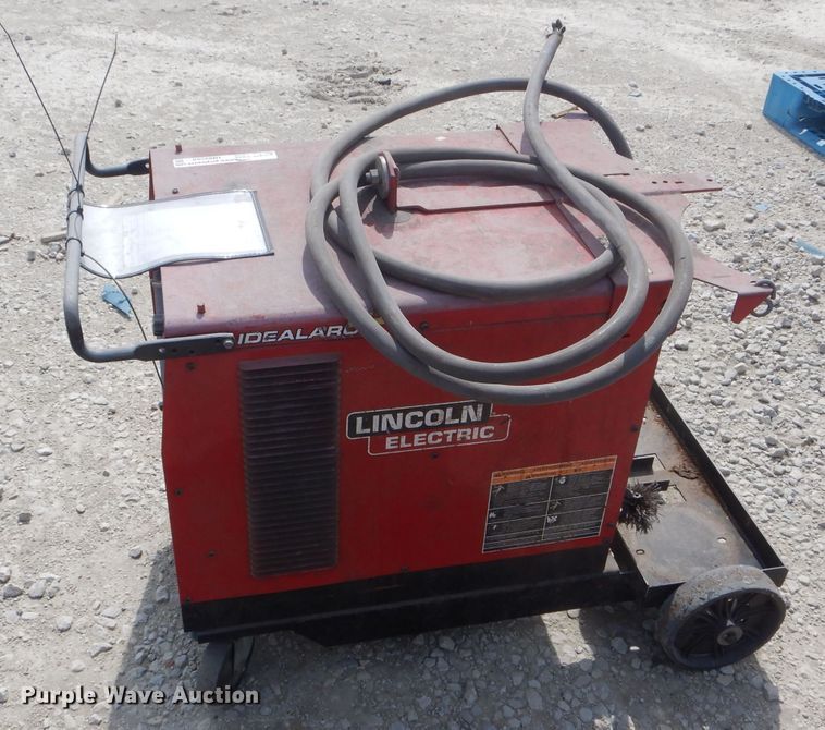 image for item HM9568 Lincoln Idealarc CV305 welder