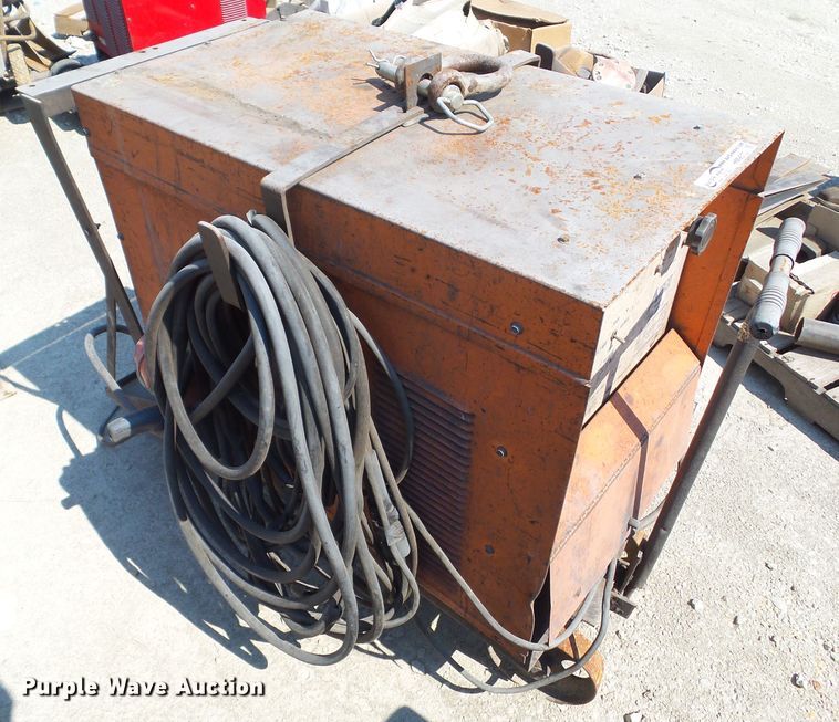 image for item HM9573 Airco CV-300 II welder