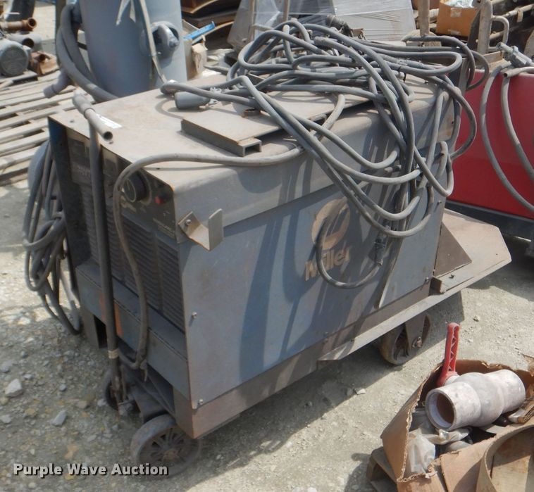 image for item HM9575 (2) welders