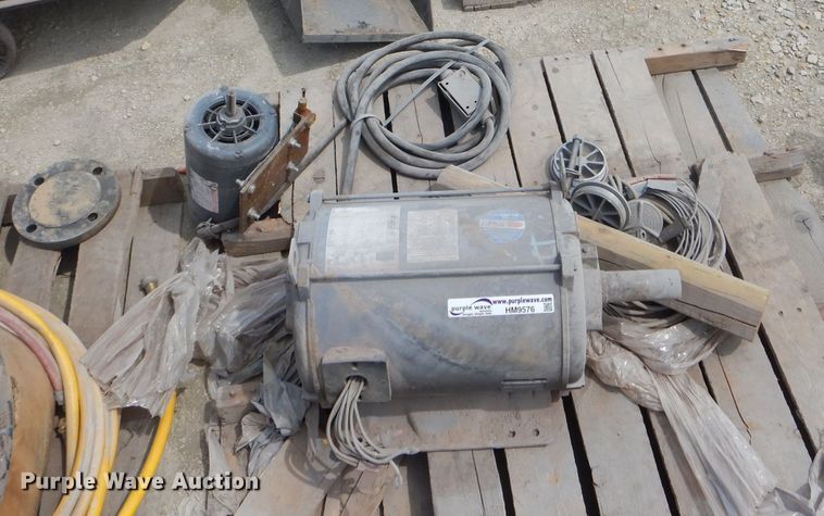 image for item HM9576 (3) electric motors