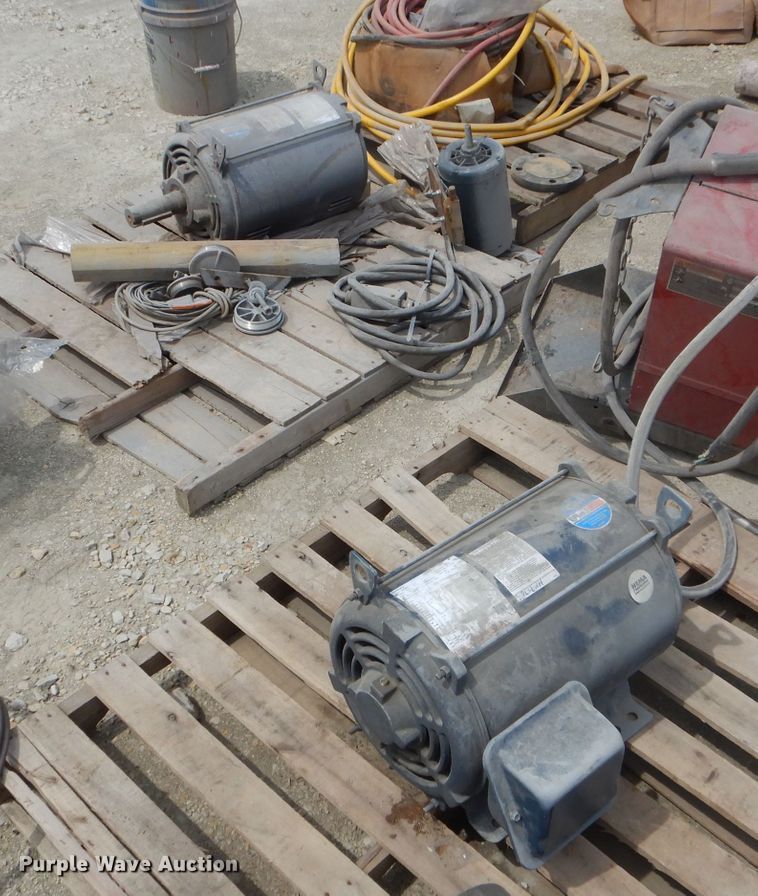 image for item HM9576 (3) electric motors