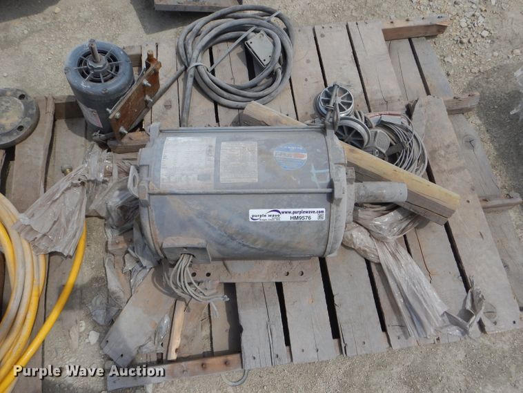 image for item HM9576 (3) electric motors