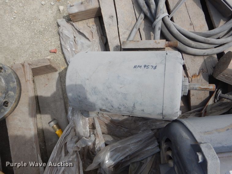 image for item HM9576 (3) electric motors