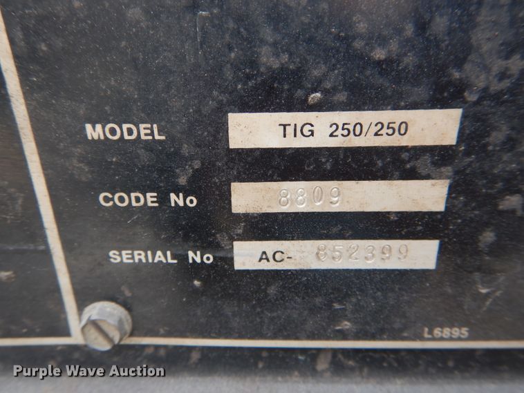 image for item HM9580 Lincoln Tig 250/250 welder