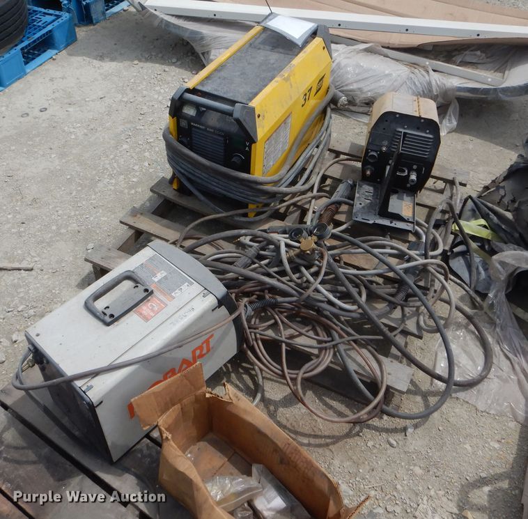 image for item HM9582 (3) welders