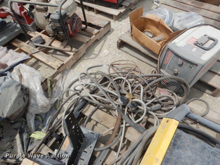 image for item HM9582 (3) welders