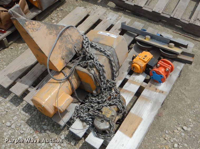 image for item HM9583 Yale KEL2-15LG71/252 hoist
