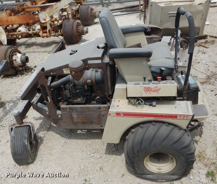 image for item HM9594 Grasshopper 725 ZTR lawn mower