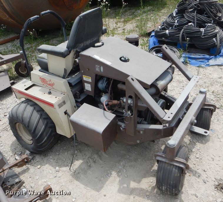 image for item HM9594 Grasshopper 725 ZTR lawn mower